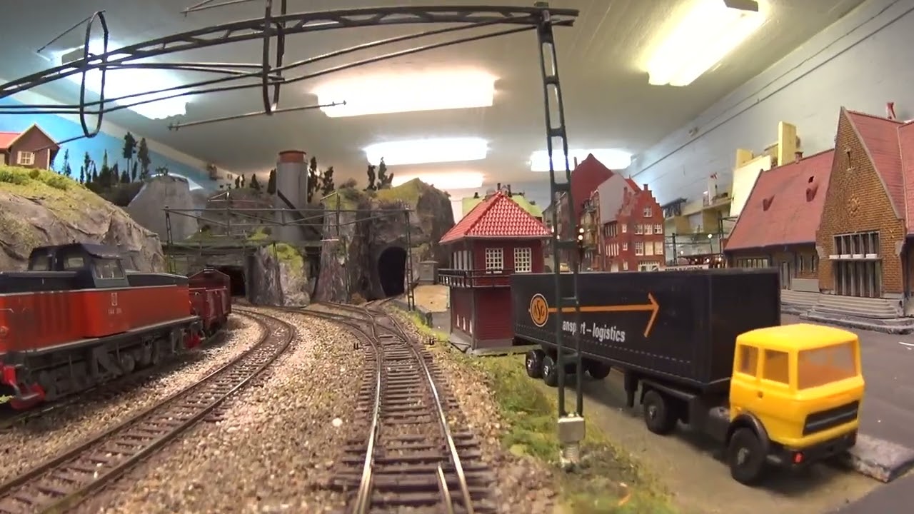 Modeltrain the big tracks //Modelljärnväg stora banan 