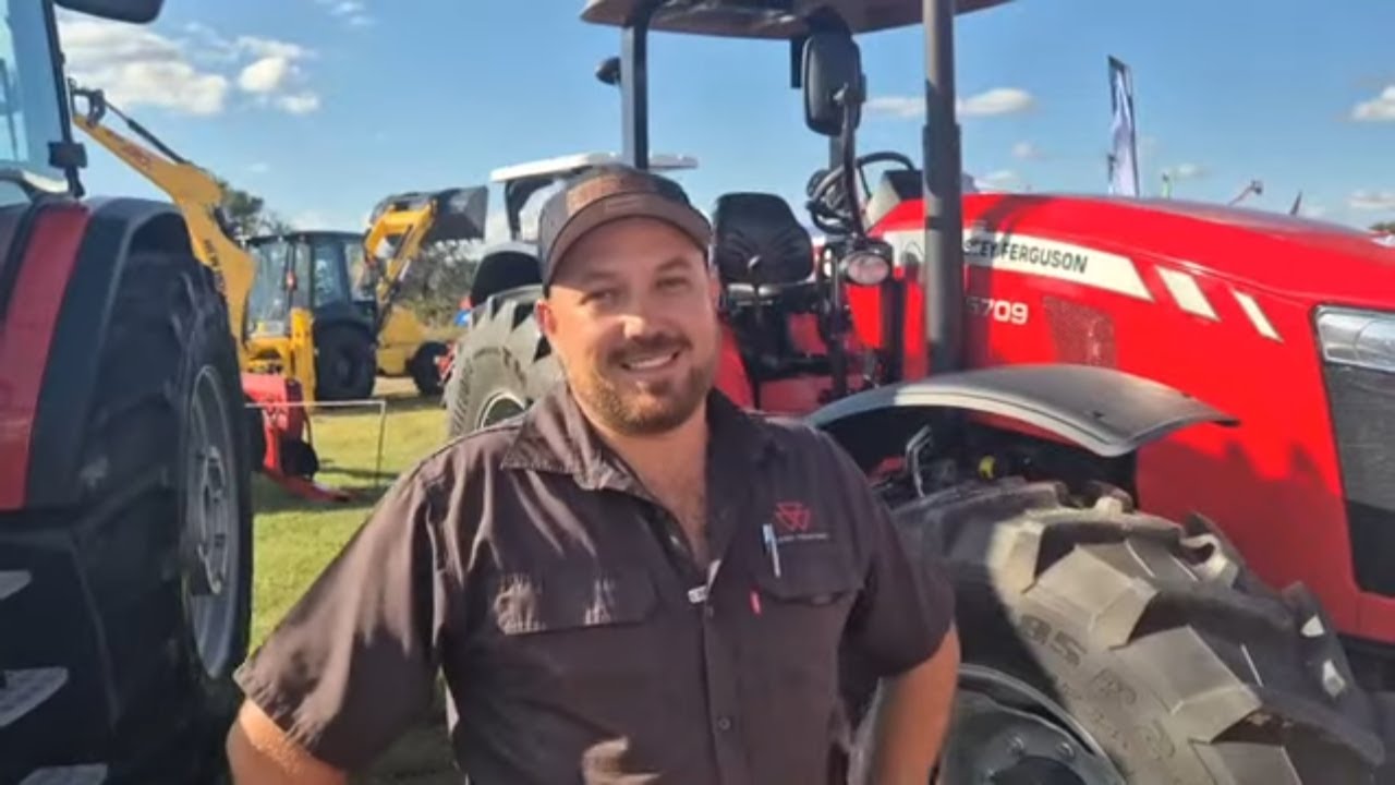 JD vertel ons van Massey se nuwe 5M trekker by AgriHX.