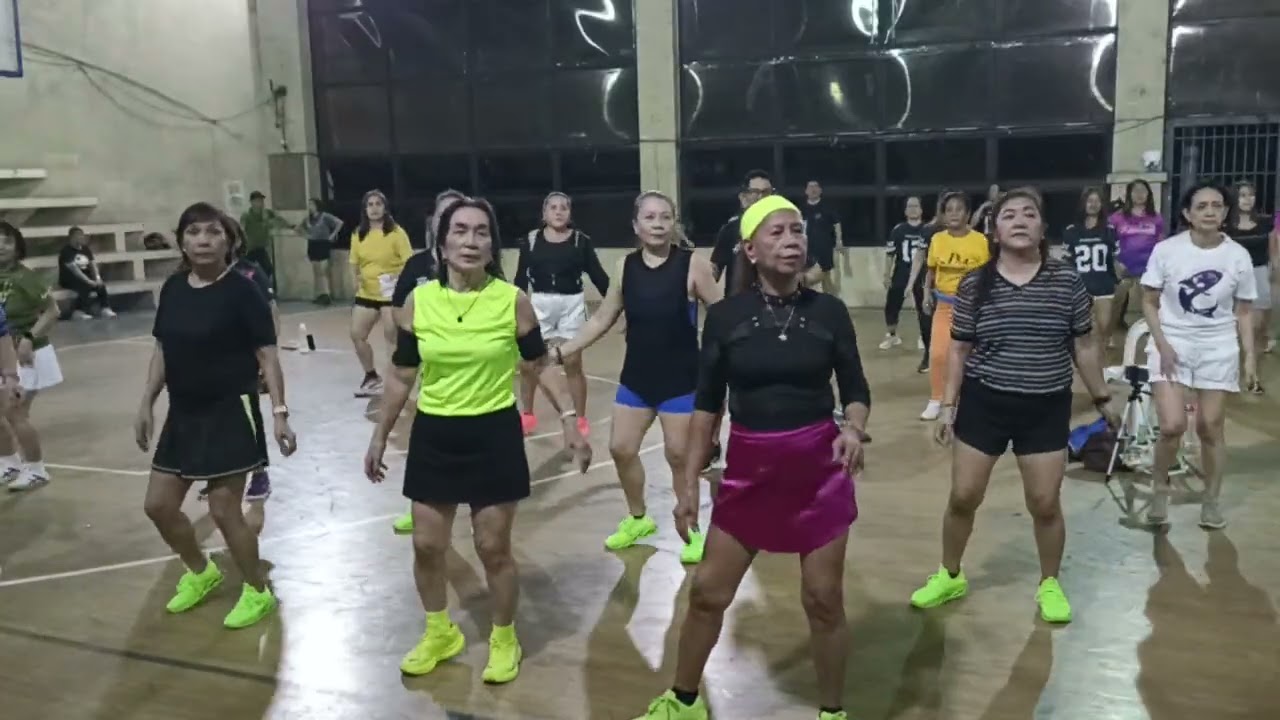 @knlphysicalfitness1425 Friday zumba with ZIN Menard. Music belongs to the rightful owner 