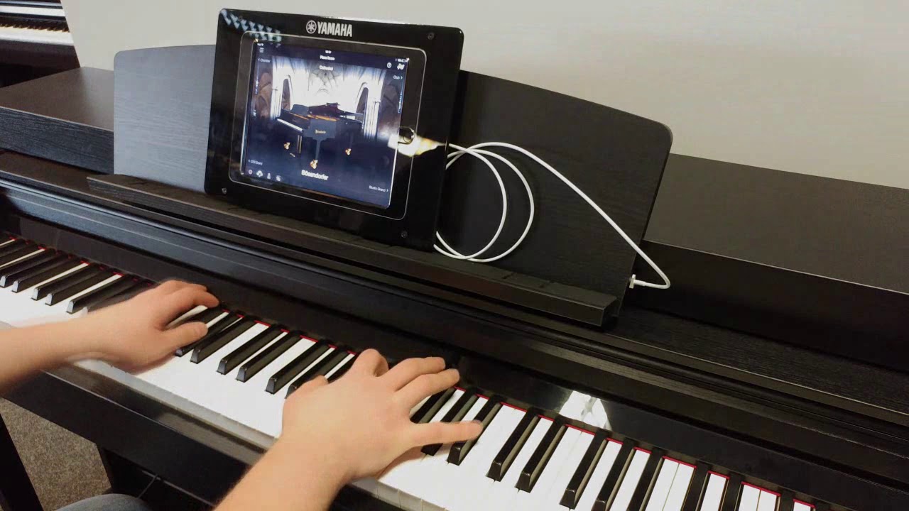 Yamaha Clavinova CSP 150 + iPad Smart Pianist