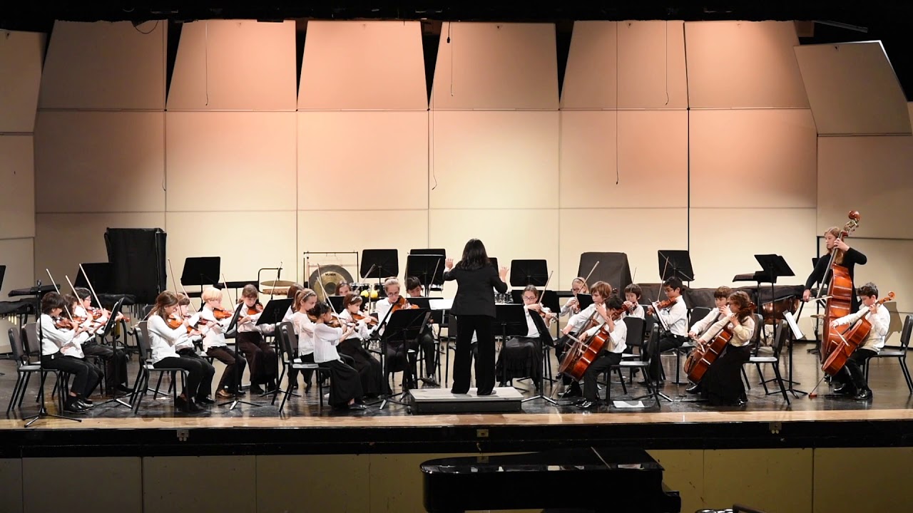 Chamber Orchestra performs Gaelic Castle