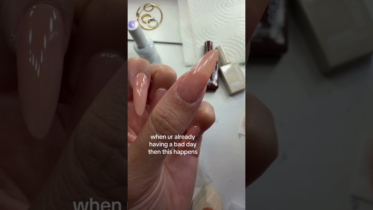 I hate when this happens 💔 #nails #nailinspo #nailtech #nailart #naildesign #nailtutorial