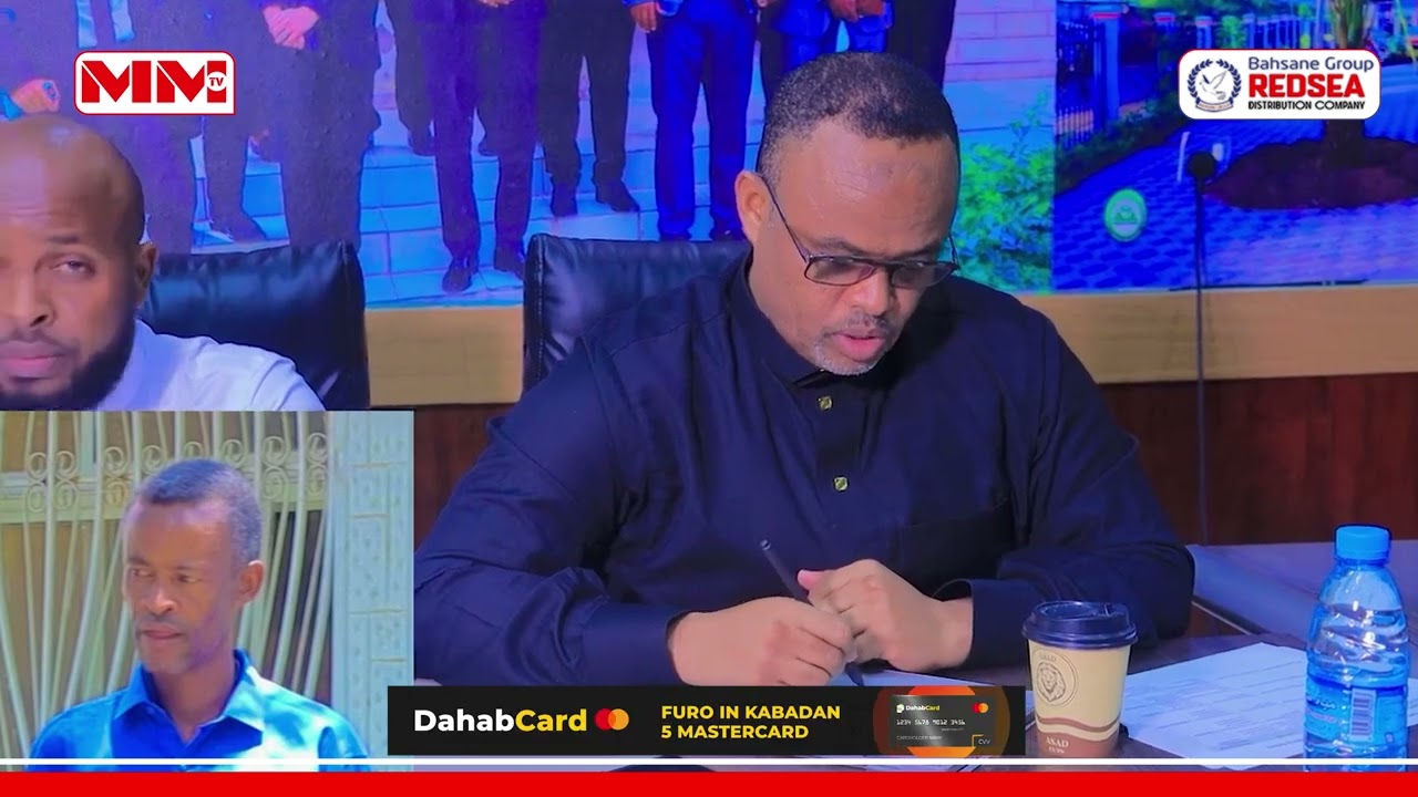 Dawlada hoose ee Hargaysa oo soo bandhigtay shaqaale ay eriday iyo danbiyada ay galeen.