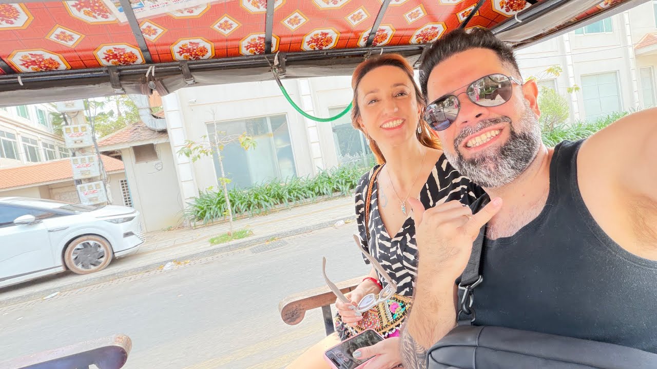 Riding a Tuktuk Through Siem Reap, Cambodia with Ray-Ban Meta AI sunglasses 🕶️ 