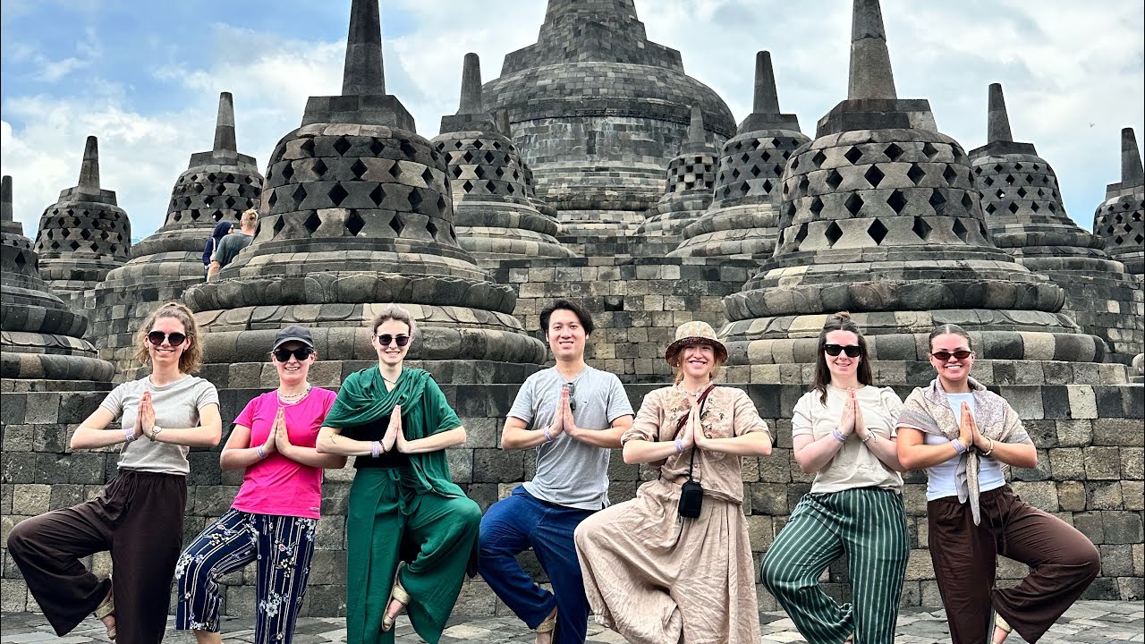 Welcome to Indonesia! Borobudur Temple and Tea Plantation Tour 