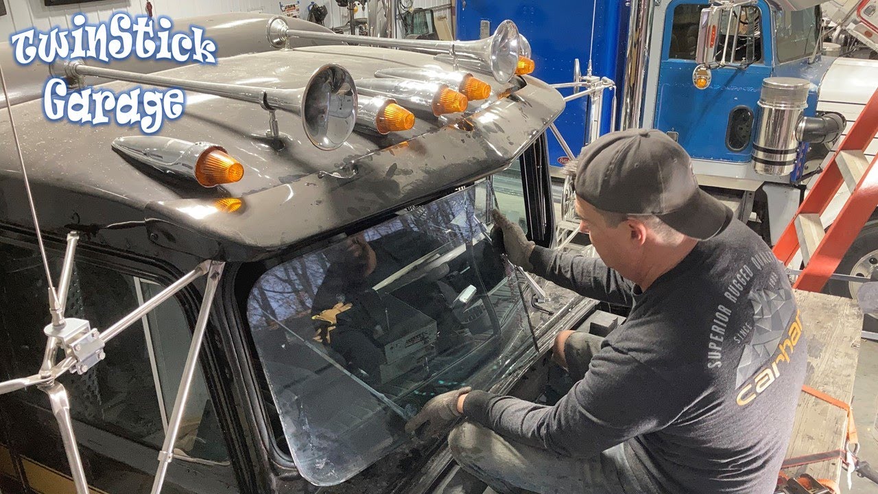 Smokey & The Bandit Tribute Truck Ep.58 Sir, Please Don't Break The Glass