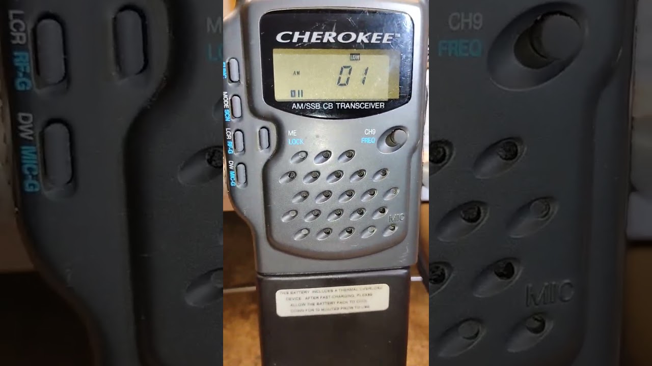 A Spin Around the Band: The Cherokee AH-100 AM/SSB Handheld Transceiver. 