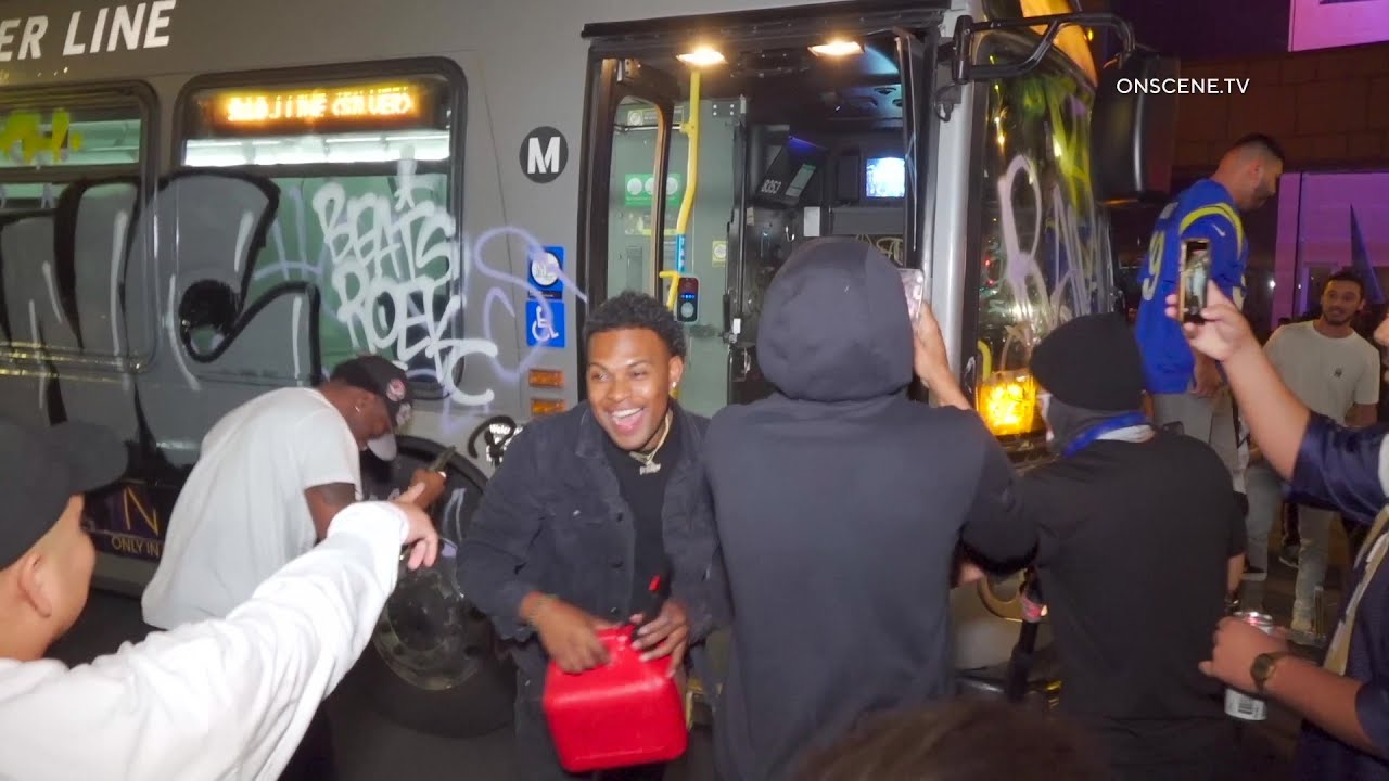 *CAUGHT ON CAMERA* People Attempt to Torch Metro Bus During Rams Celebration | Los Angeles