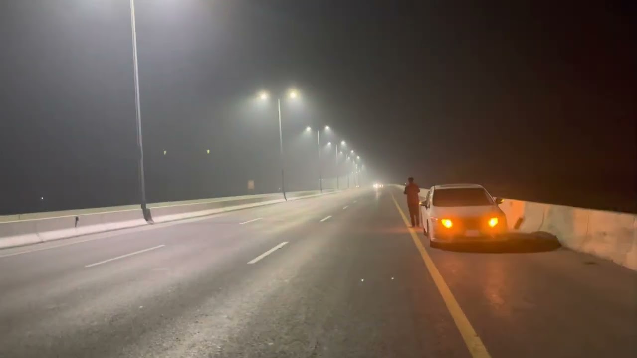 Never trust an old Civic with laptop - K20turbo AWD Vs GTR R35 From Pakistan