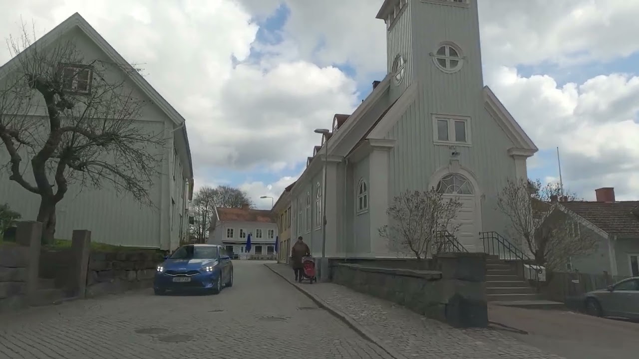 Gamla torget, Västra gatan, Bergfeltska Trädgården, Östra gatan och Fästningsholmen i Kungälv.