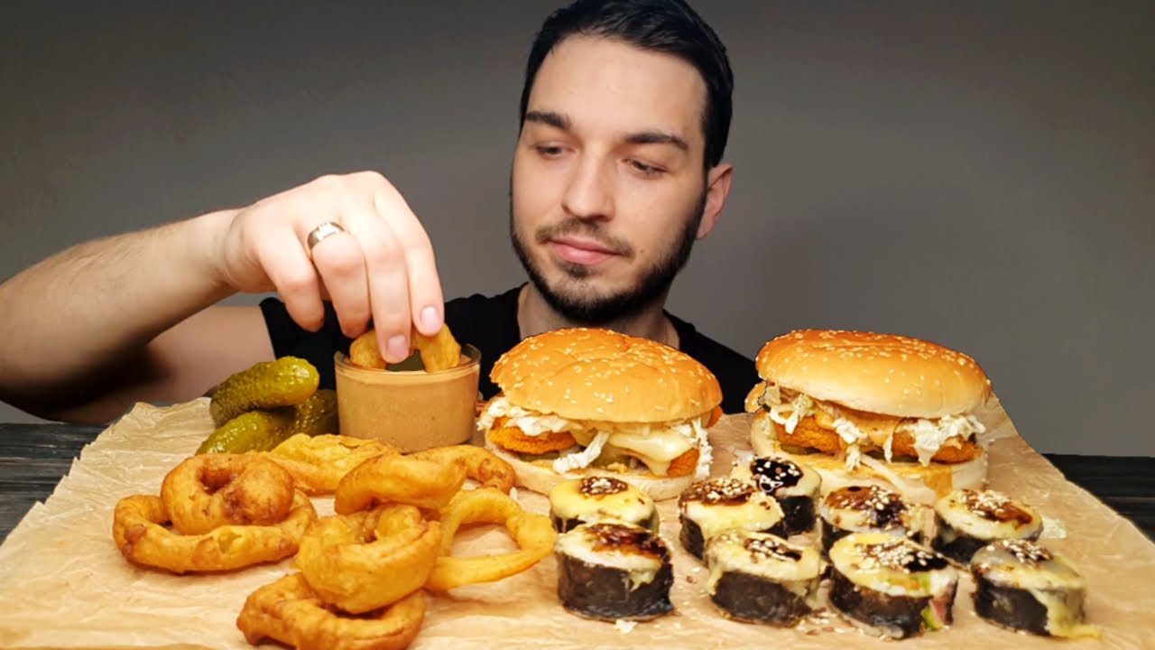 집에서 만든 수제 치킨 버거, 치즈와 장어가 들어간 스시 롤, 그리고 바삭한 어니언 링 ASMR MUKBANG