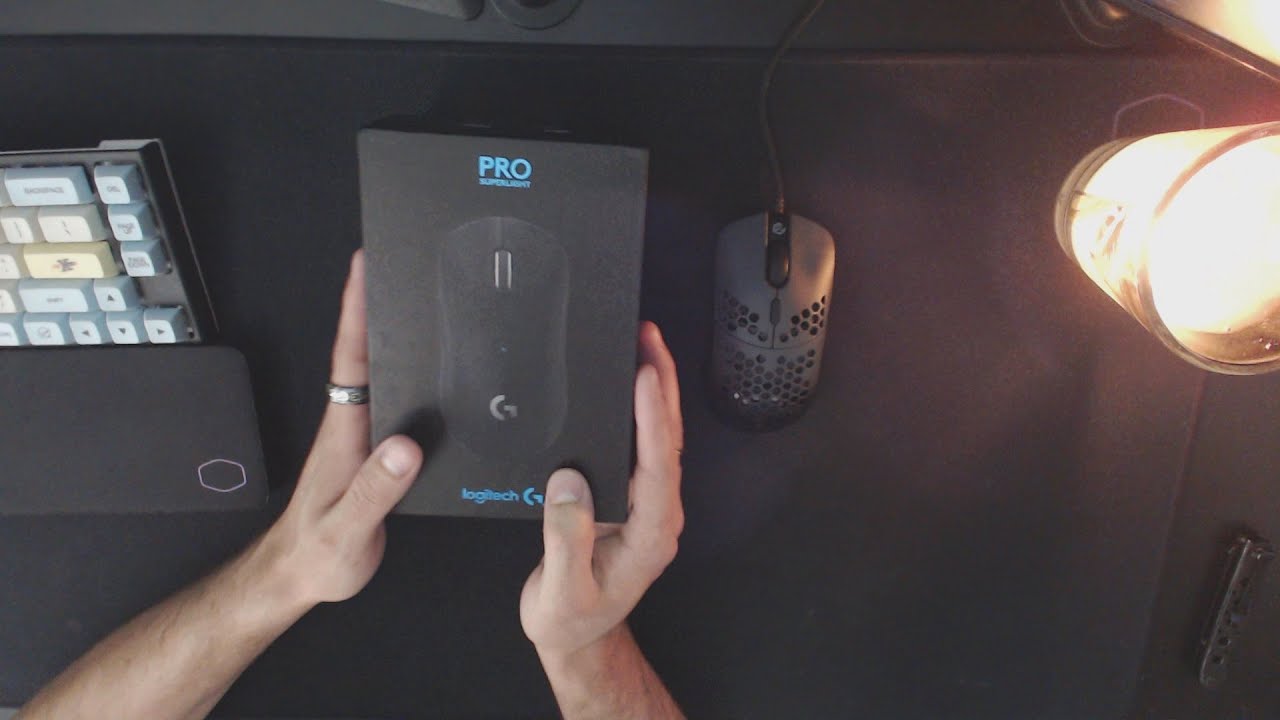 My FIRST wireless mouse... G Pro Wireless X Superlight unboxing (handcam)