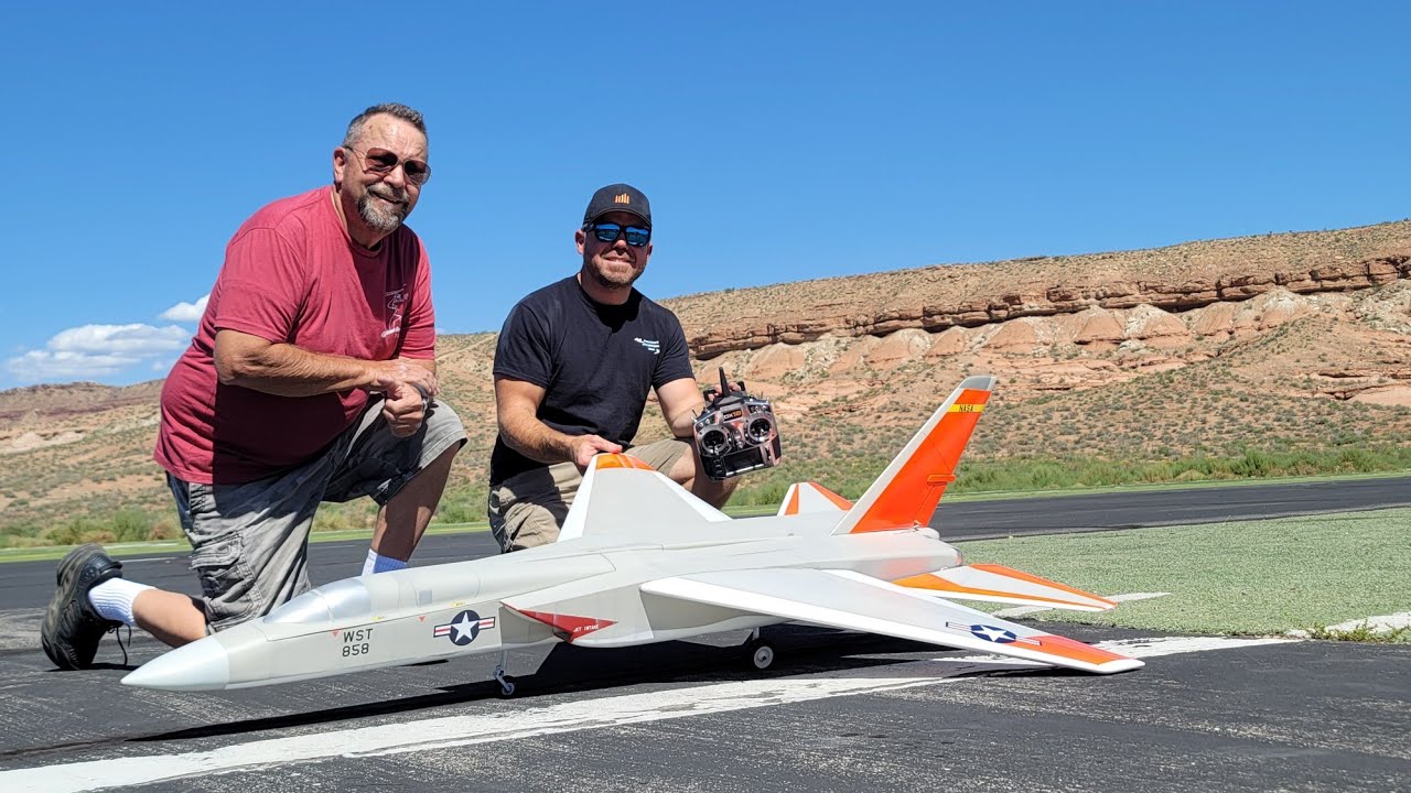 R/C A-5 VIGILANTE MAIDEN FLIGHT