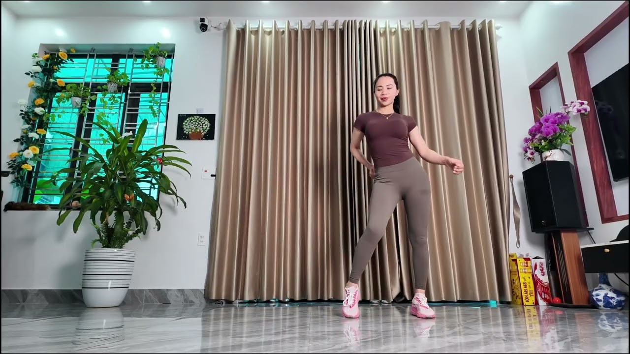 Hướng dẫn nhảy 24 bước cực dễ trên nền nhạc Modern