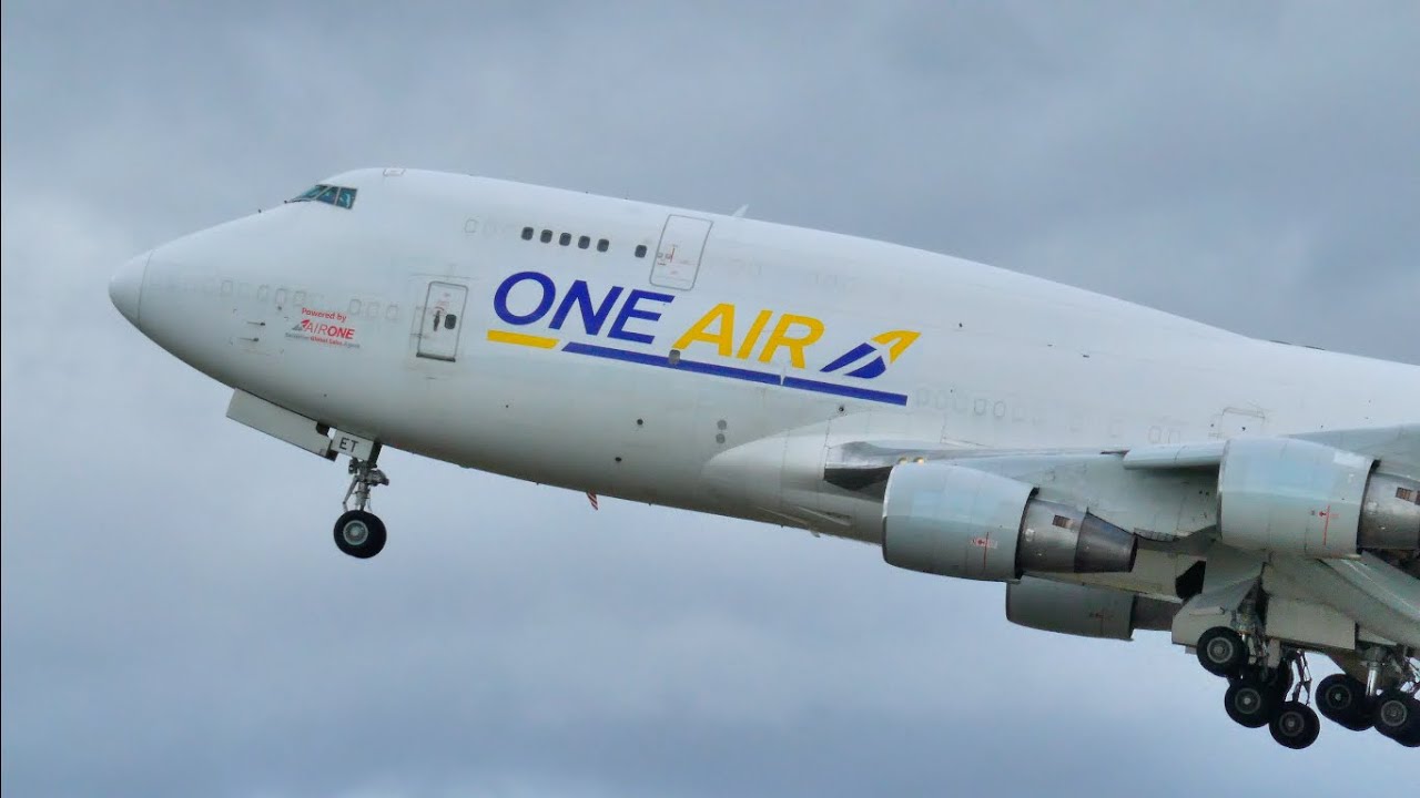 31 Years Old B747-400 Takeoff From Cardiff Airport