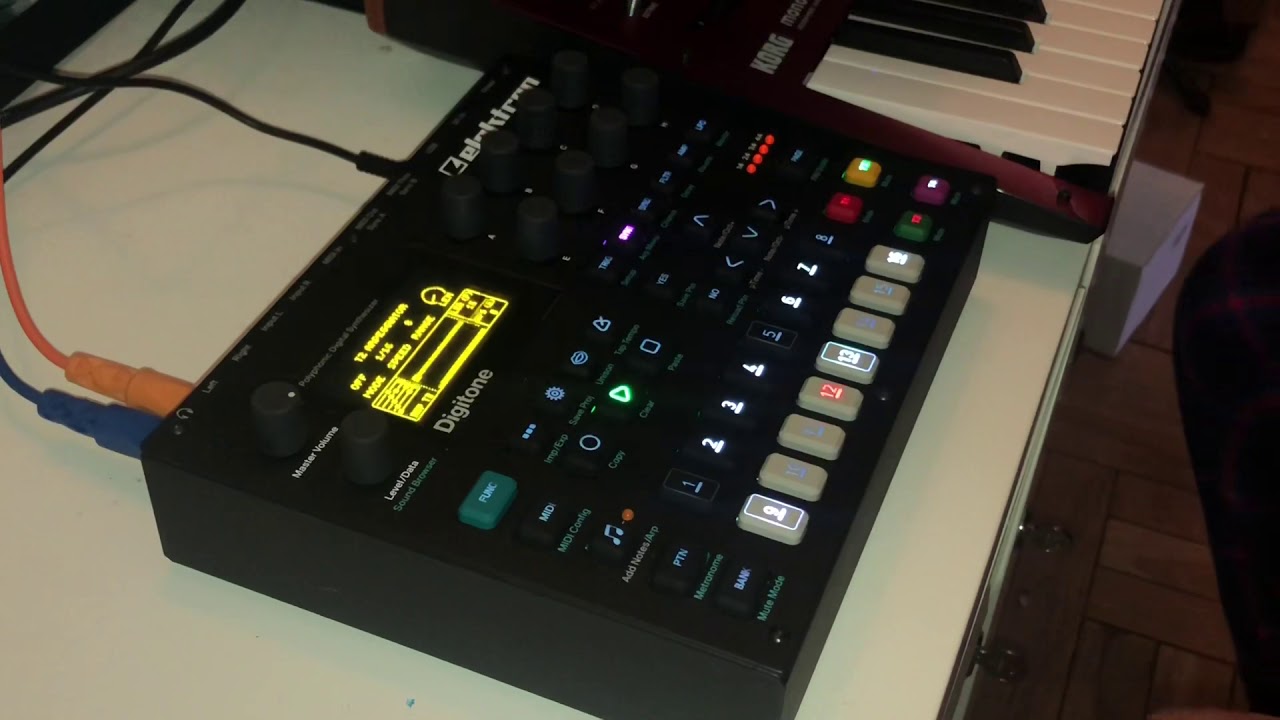 Sunday House | Elektron Digitone
