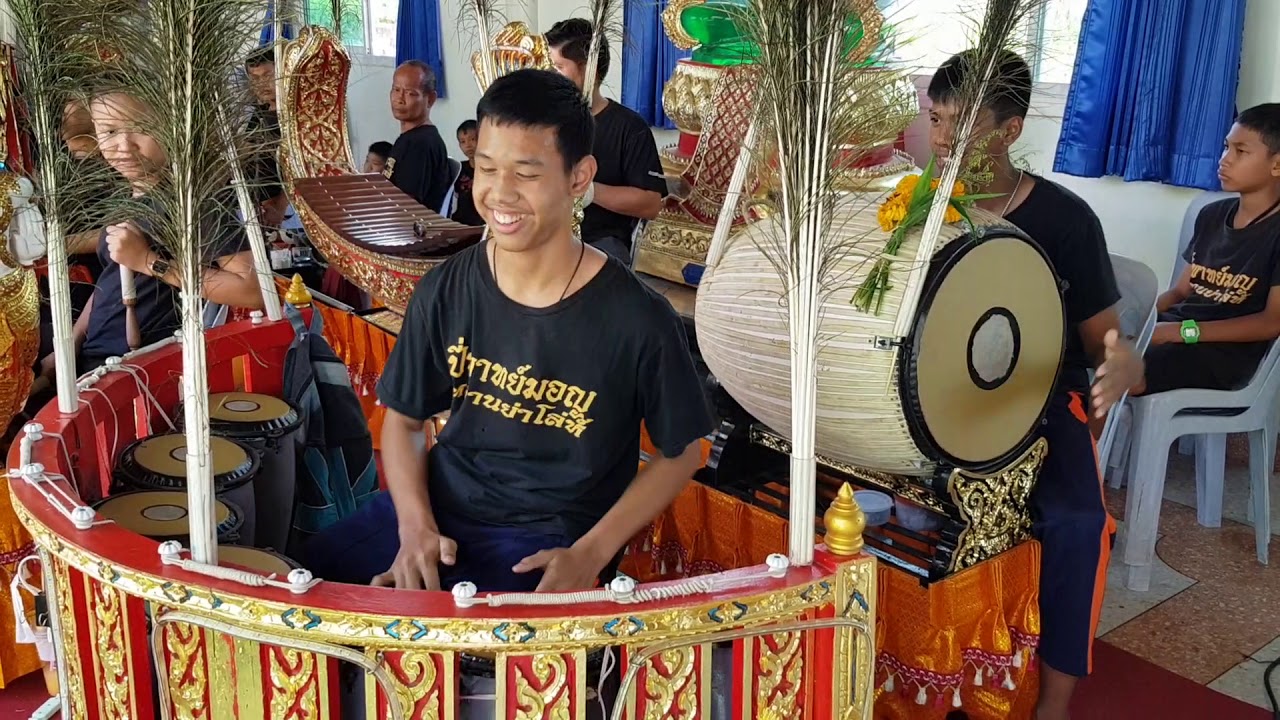 วัดอ่างทองวรวิหาร จ.อ่างทอง กับปี่พาทย์มอญหลานย่าโล่ห์โรงเรียนเทศบาล ๒ วัดโล่ห์สุทธาวาส จ.อ่างทอง