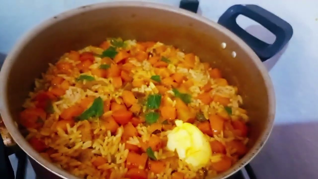 Dia de colheita na horta,mostrei as plantas+fiz arroz com 🥕#vidanaroça #viralvideo #compartilhe #