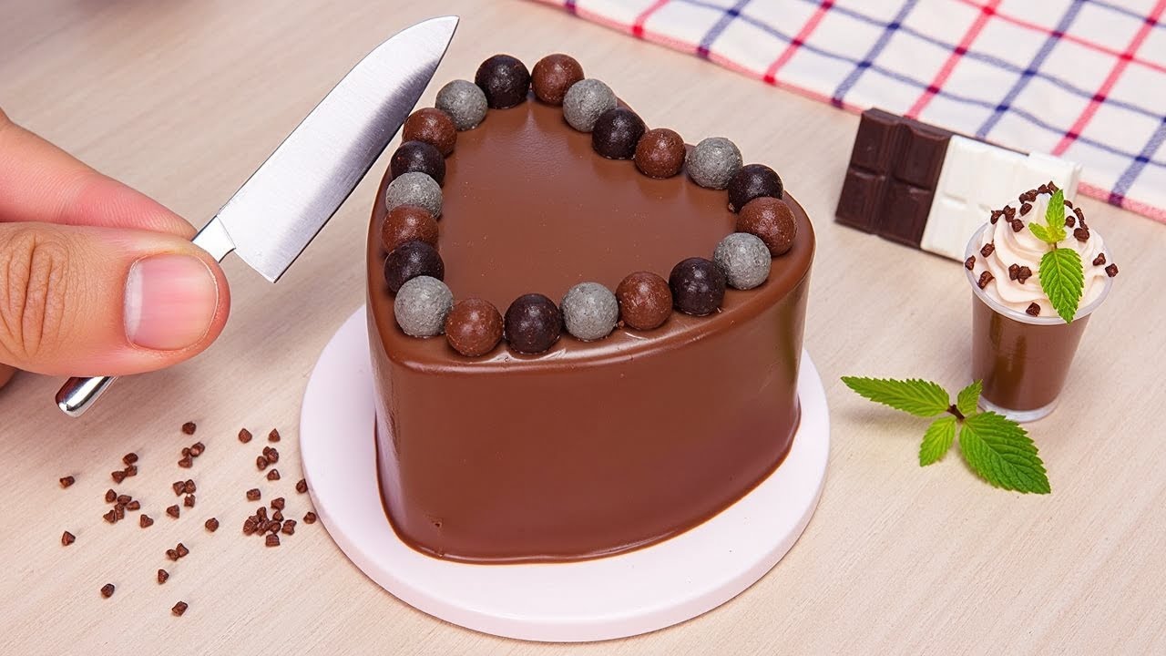 [💕Mini Cake 💕] Moist Miniature Chocolate Truffle-Topped Heart Cake Recipe | Best Of Chocolate Cake