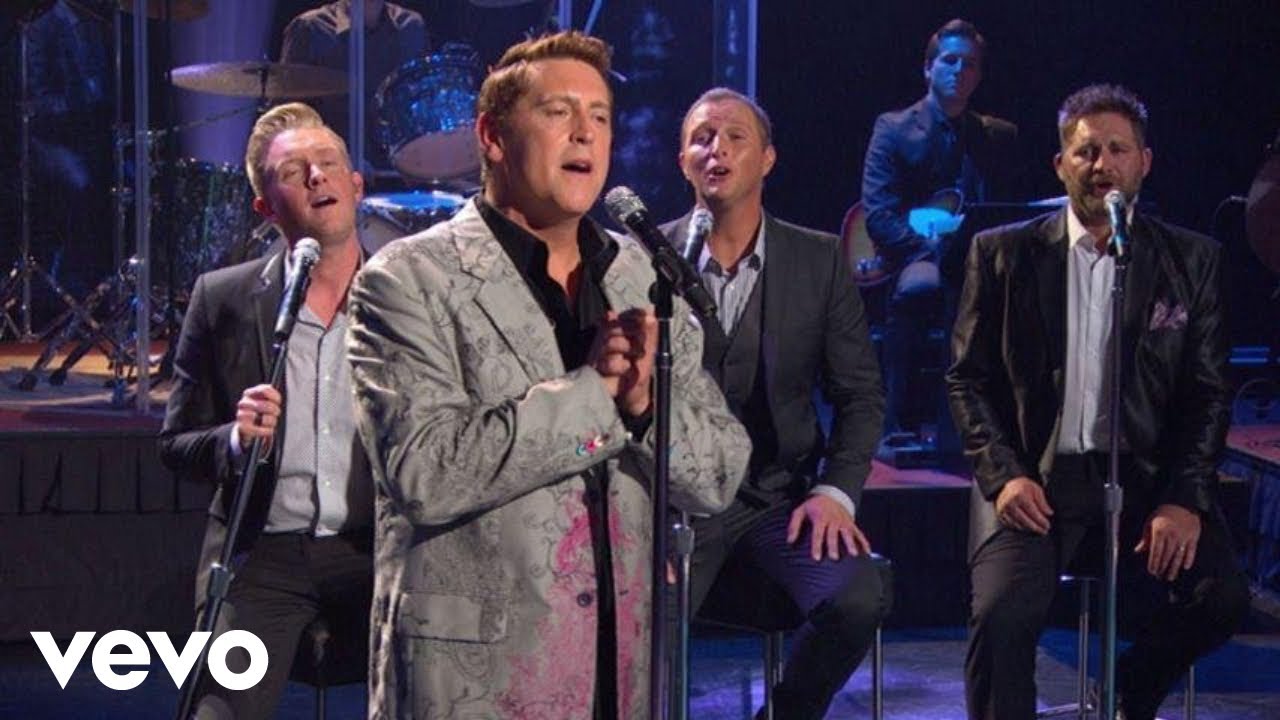 Ernie Haase & Signature Sound - Walk With Me (Live)