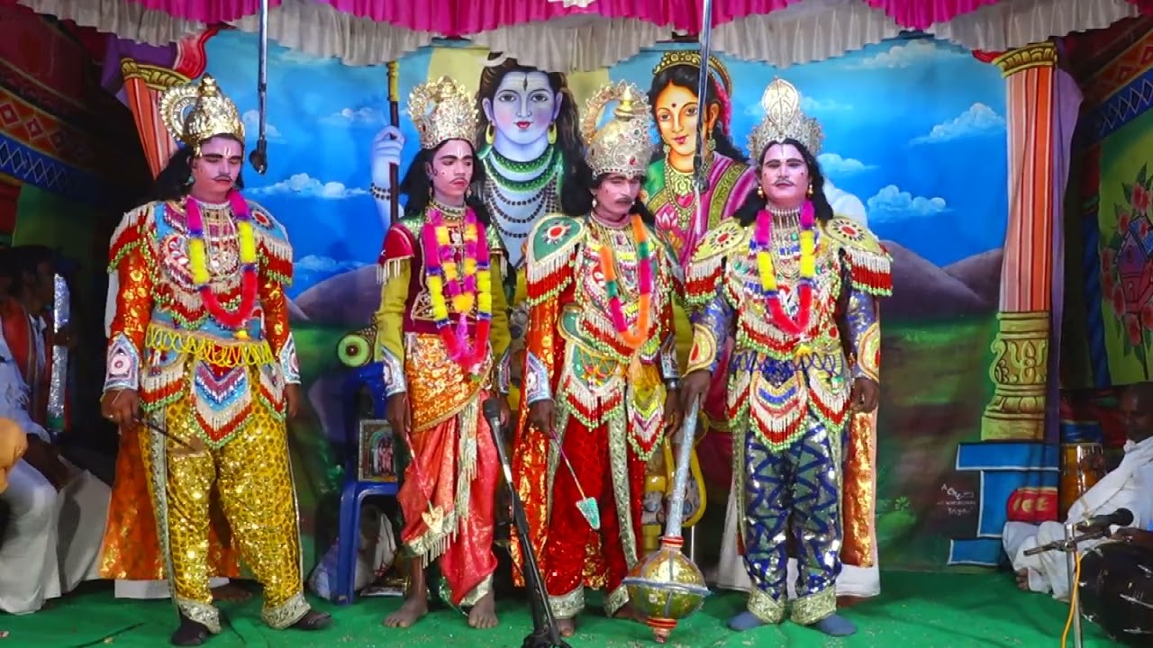 శ్రీ చెన్నకేశవ స్వామి వీధి నాటకంలో # గుండరేడ్డిలు వాదం గ్రా రెనివట్ల మం మద్దూర్ జిల్లా నారాయణపేట