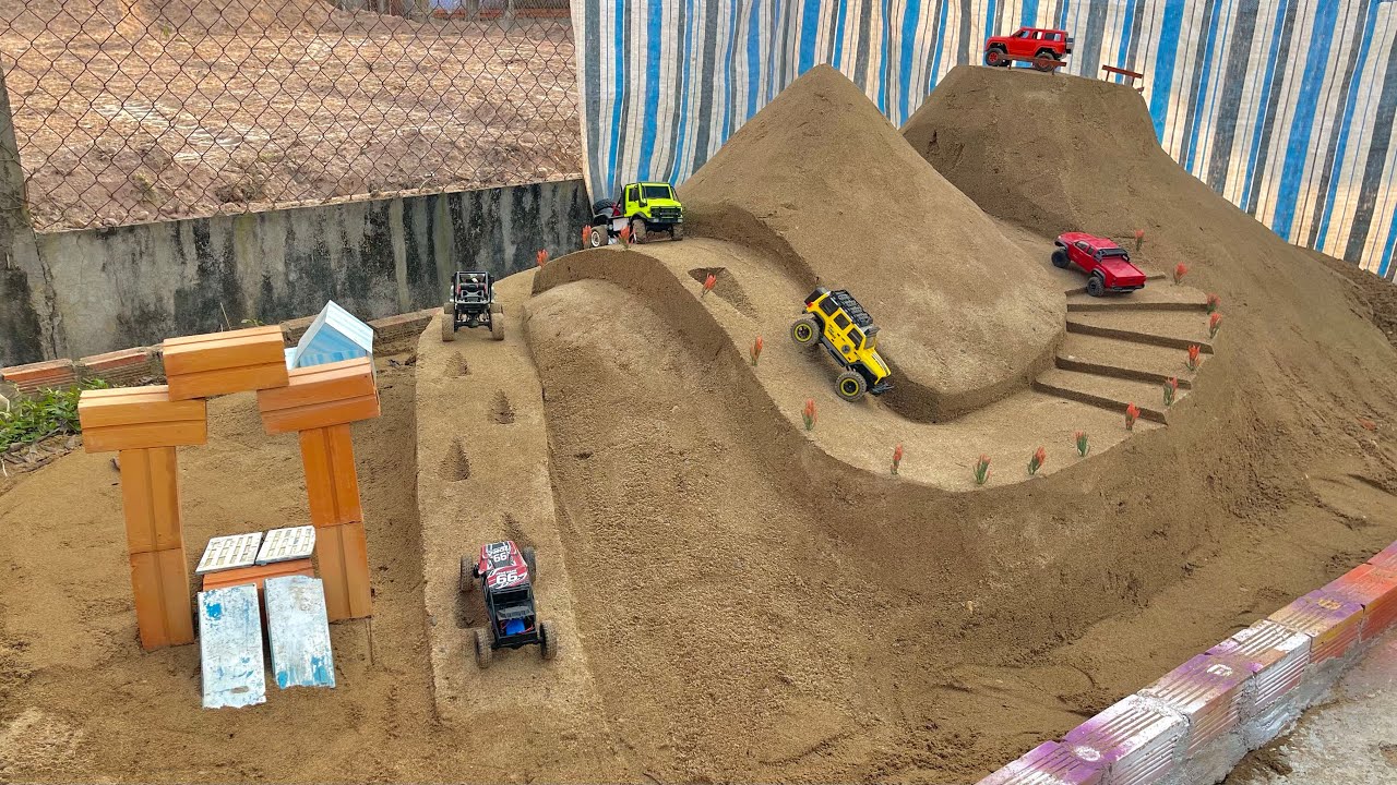 RC Cars Battle to Reach the Top of the Highest Mountain!⛰️