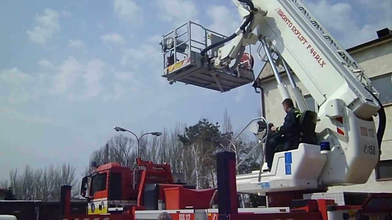 Bronto Skylift F44 RLX HaZZ Trnava 17.4.2013