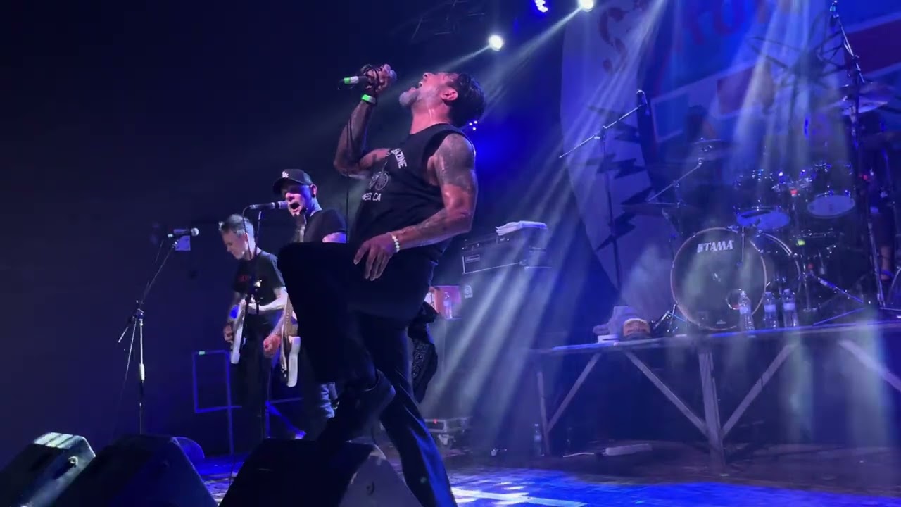 Anna Lee - Strung Out (LIVE 2025 Milano)