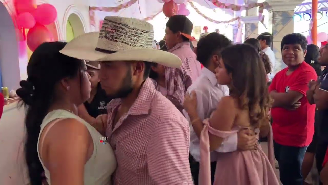 Que chulada de ambiente en estos 15 años en el Jute Chiquimula 🇬🇹
