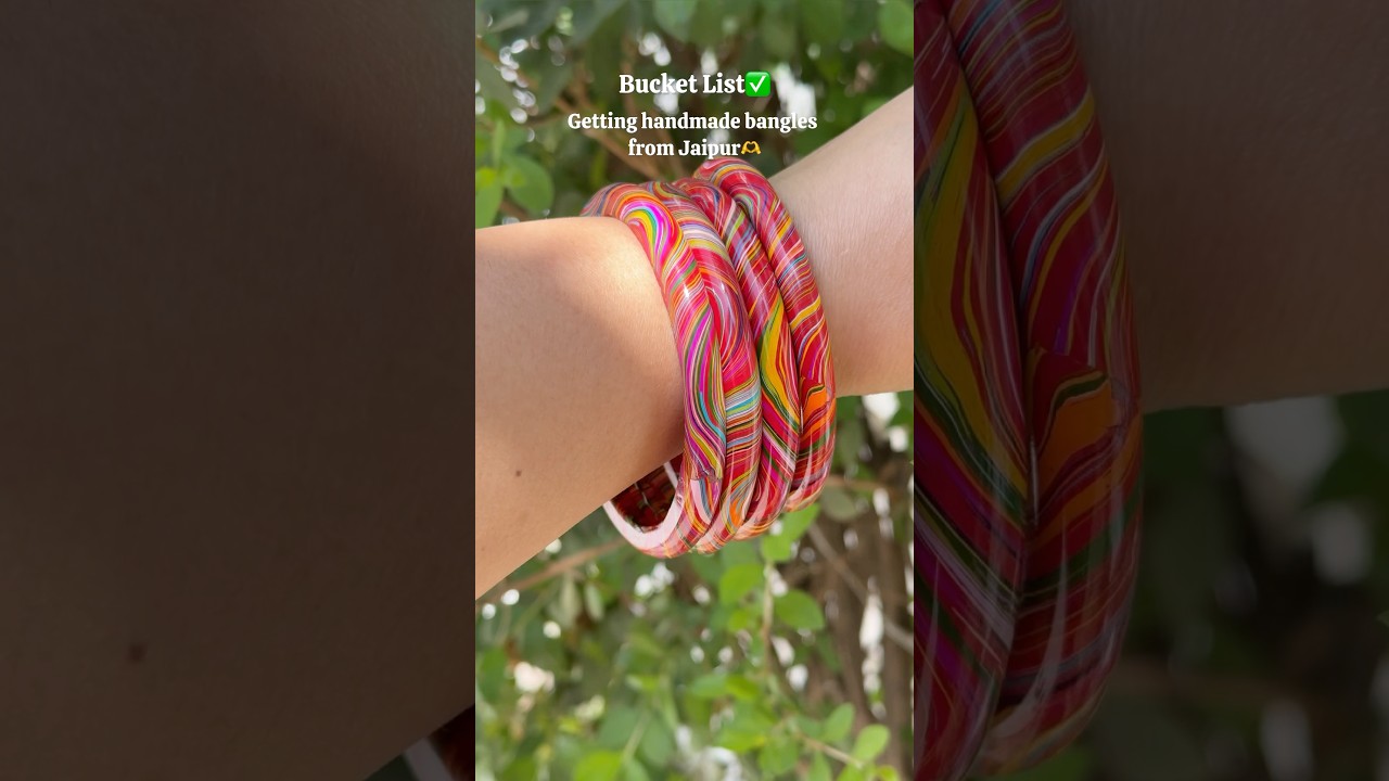 Famous bangles of Jaipur 🤩 #jaipurcity #youtubeshorts #ytshorts #shortsfeed #shorts #lacbangles