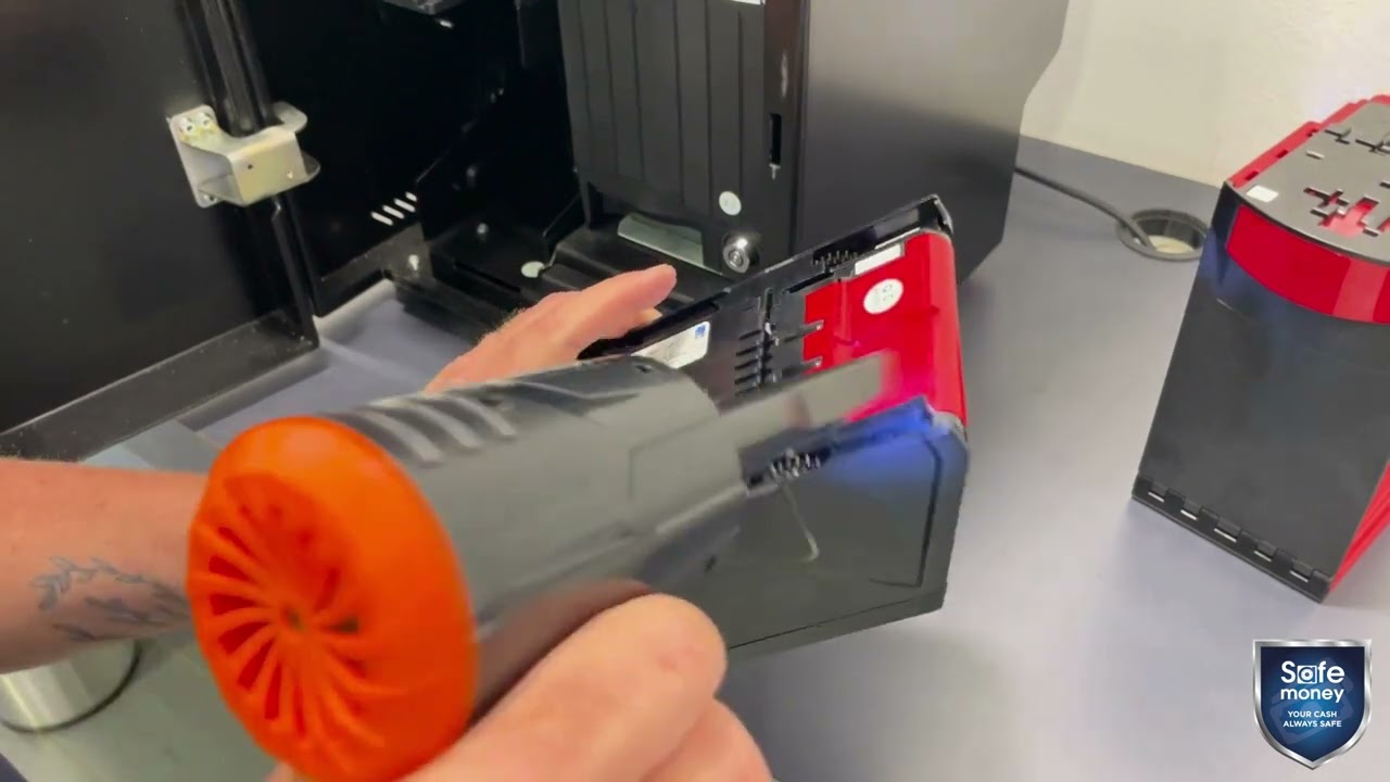 Cleaning and maintenance Safe Money Smart