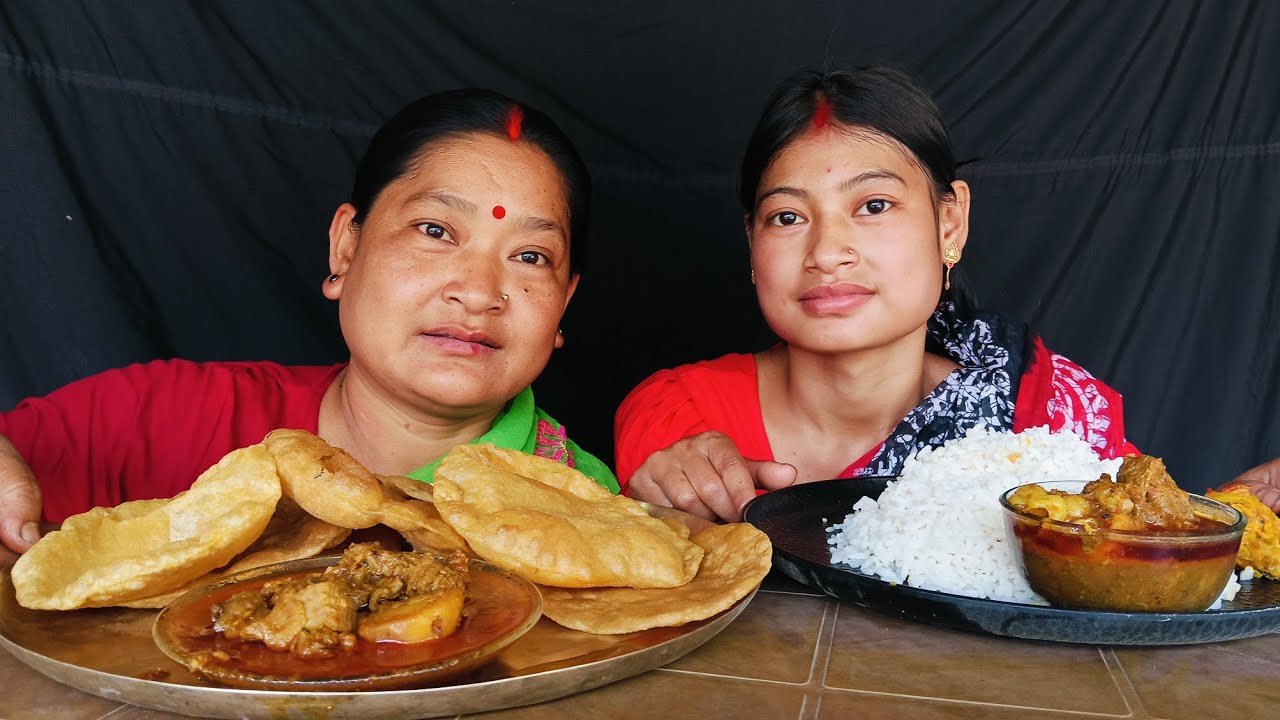 গরম গরম লুচি মাটন কষা ভাত মাটন কষা
