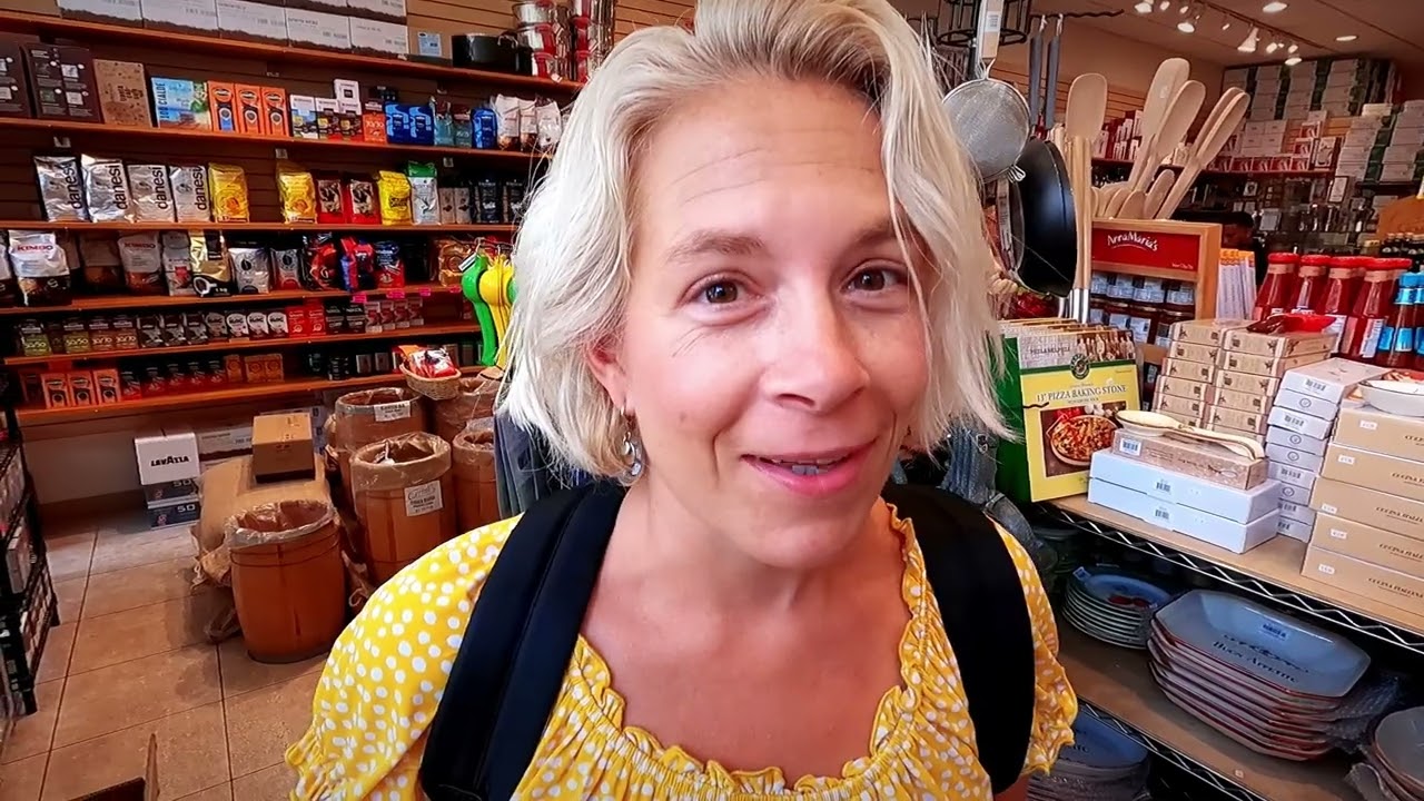 Exploring Little Italy in The Bronx: A Tour of Arthur Avenue, New York City