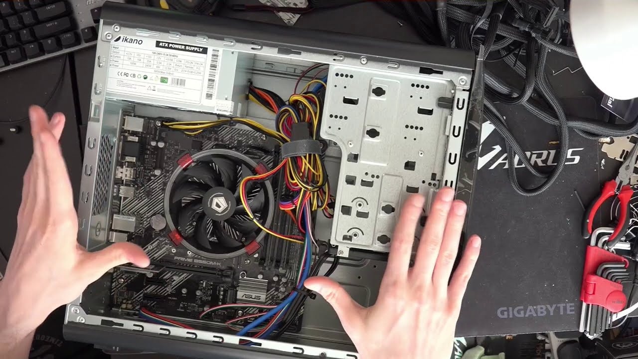 Taking a look inside the Ebuyer Xenta prebuilt with a Ryzen 4750G.