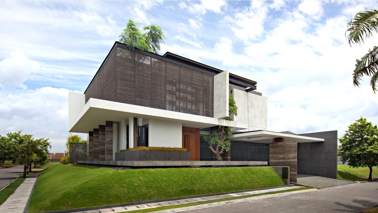 A Modern Indonesian House That Is Perfect For A Rainy Day