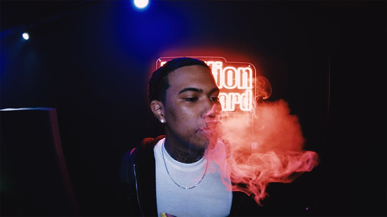 Bene Baby - Chill & Smoke (Official Music Video)