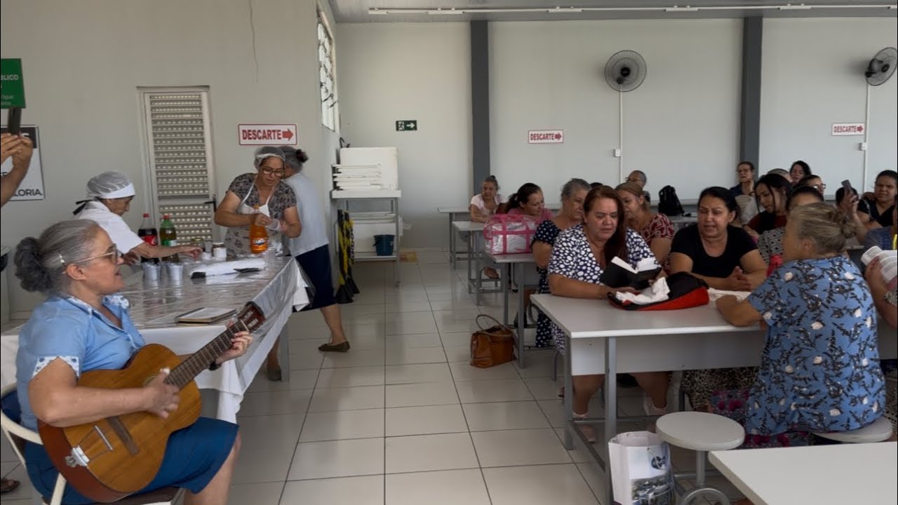 Irmãs da limpeza cantando o hino 118 - Fiel Salvador é Jesus - 03/12/2025 