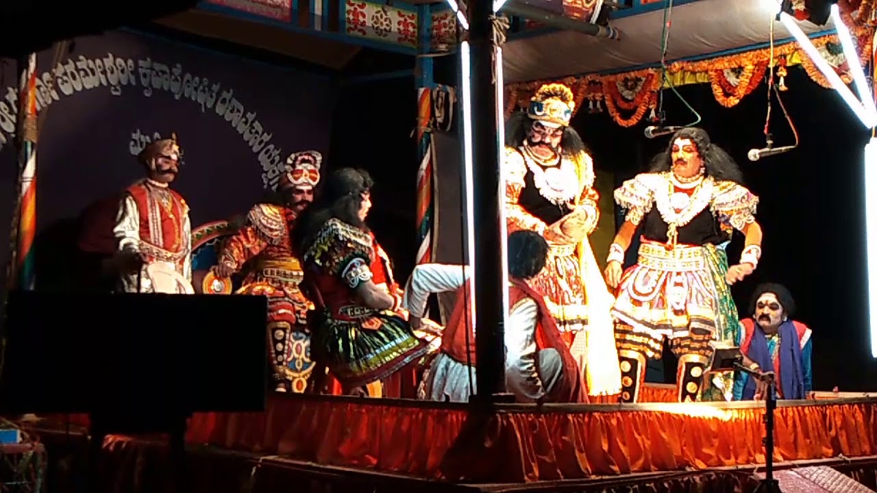 ಯಕ್ಷಗಾನ_ಬಪ್ಪನಾಡು ಮೇಳ...
ಪ್ರಸಂಗ -  ಬನತ ಬಬ್ಬರ್ಯ.
#ಹಾಸ್ಯ - #ದಿನೇಶ್_ಕೊಡಪದವು