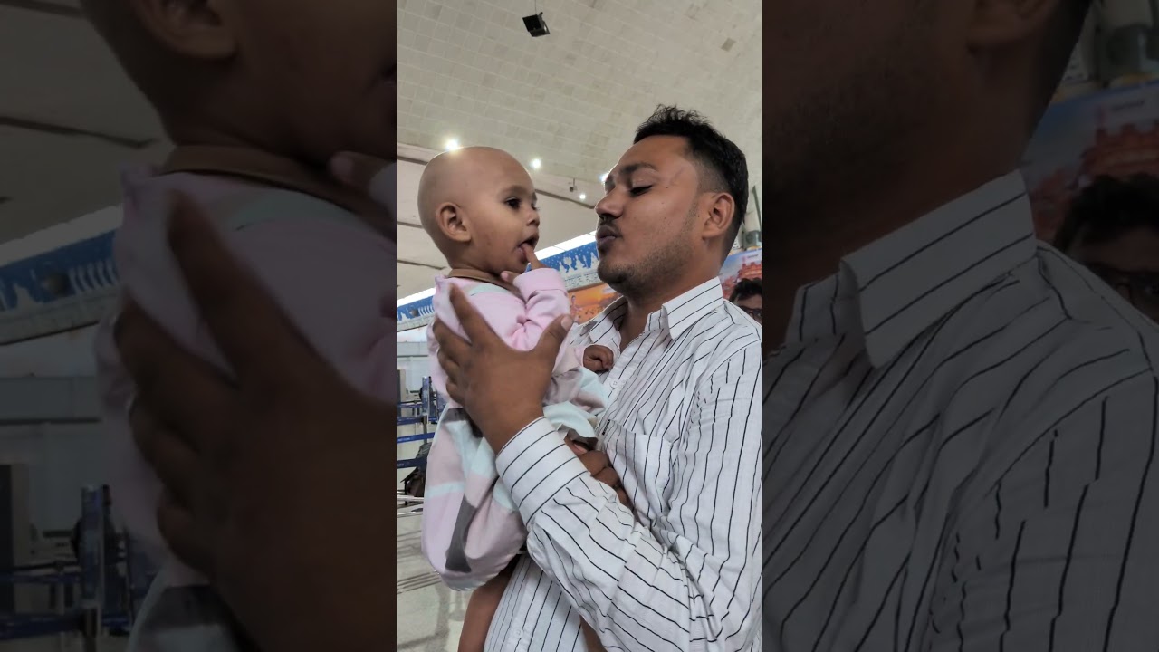 first flight video Rahul Prajapati ki Beti Aarohi # #rahulprajapativlogs #flight #bollywood