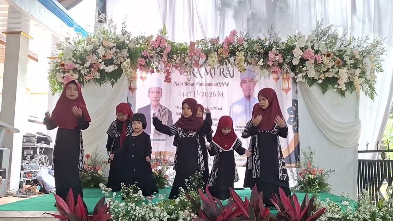 Penampilan Tari Islami Anak anak Tawaqufan Majlis Ta'lim Al Khoeriyah