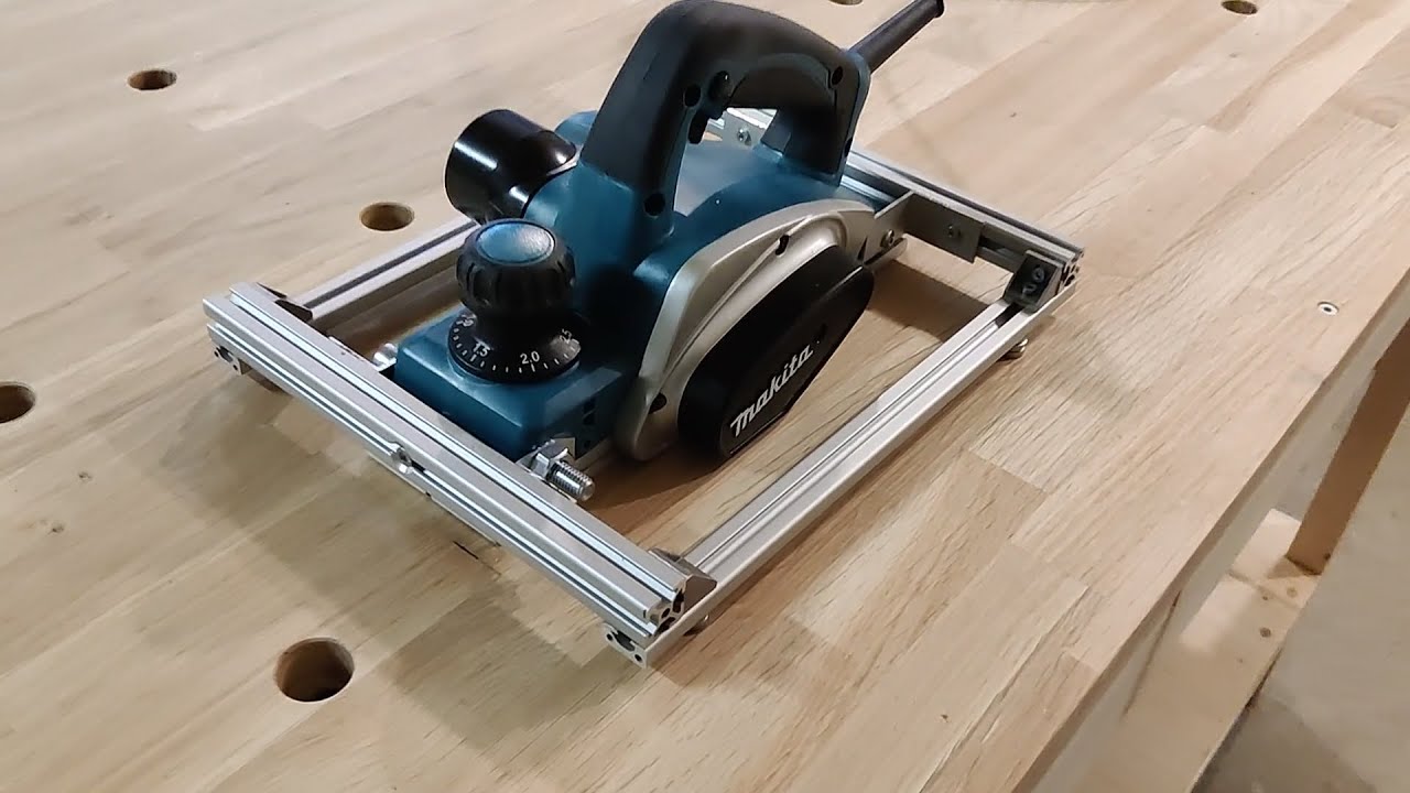 2 mani&egrave;res d'utiliser la raboteuse Makita KP0800