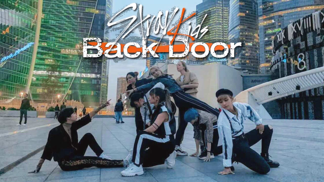 [KPOP IN PUBLIC] STRAY KIDS  