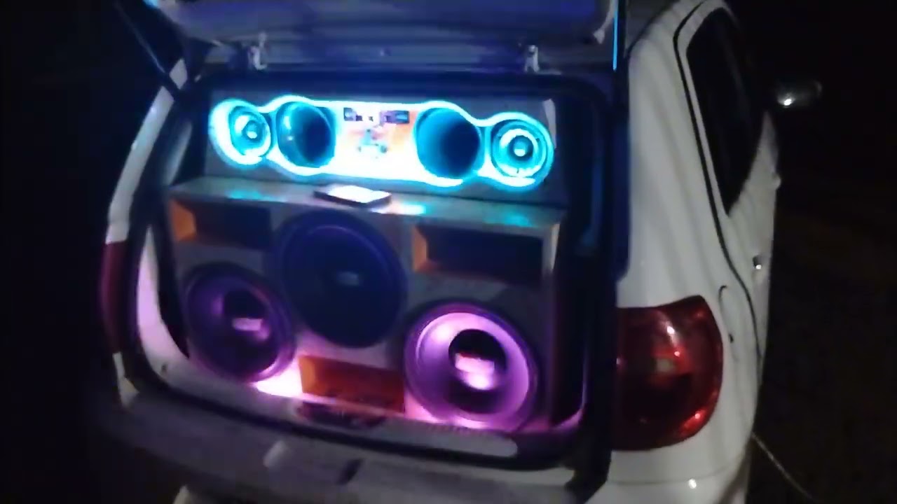 Bomber atrack tocando Hungria a pedido de inscrito
