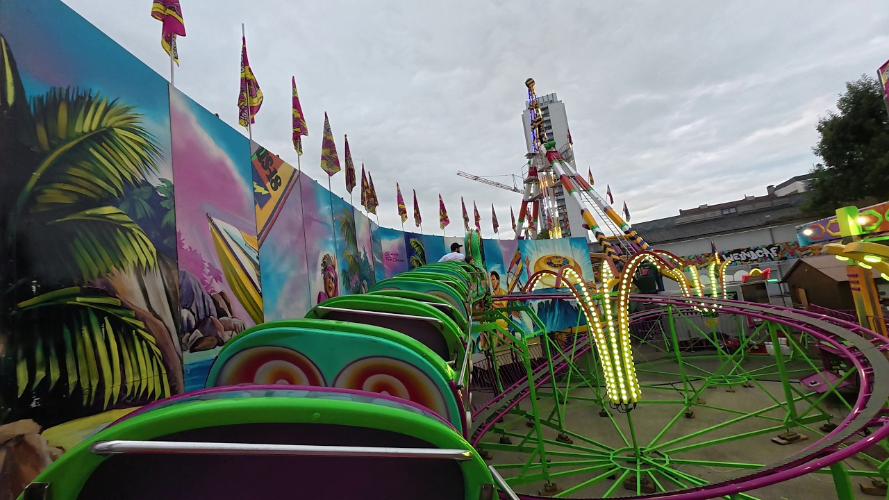Zamperla Powered Coaster Drache (Rieger) Herbst Volksfest Wels 2025 POV Onride
