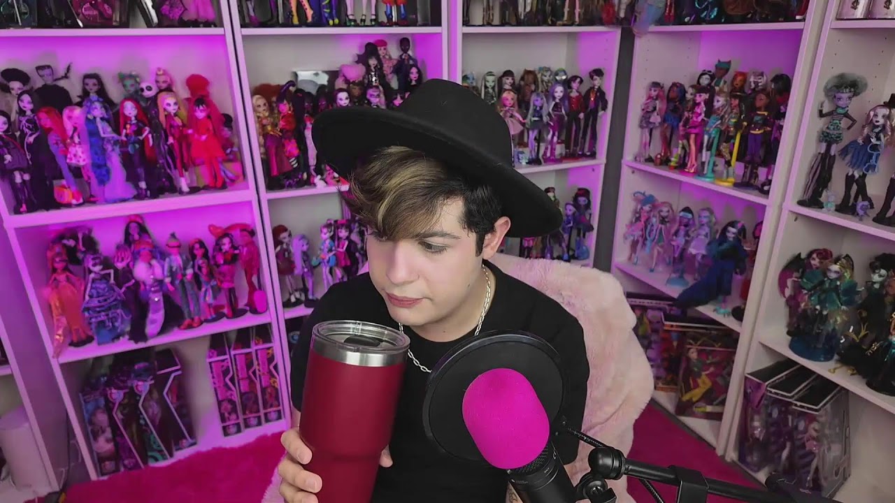 Grab your fave doll, let's chat!!