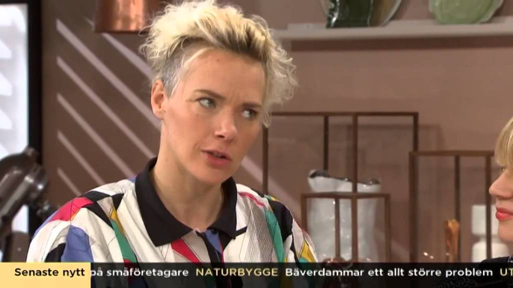Clowner sprider glädje i flyktingarnas vardag - Nyhetsmorgon (TV4)