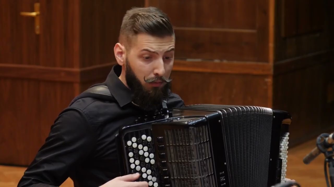 Vladimir Tošić: Medial 11