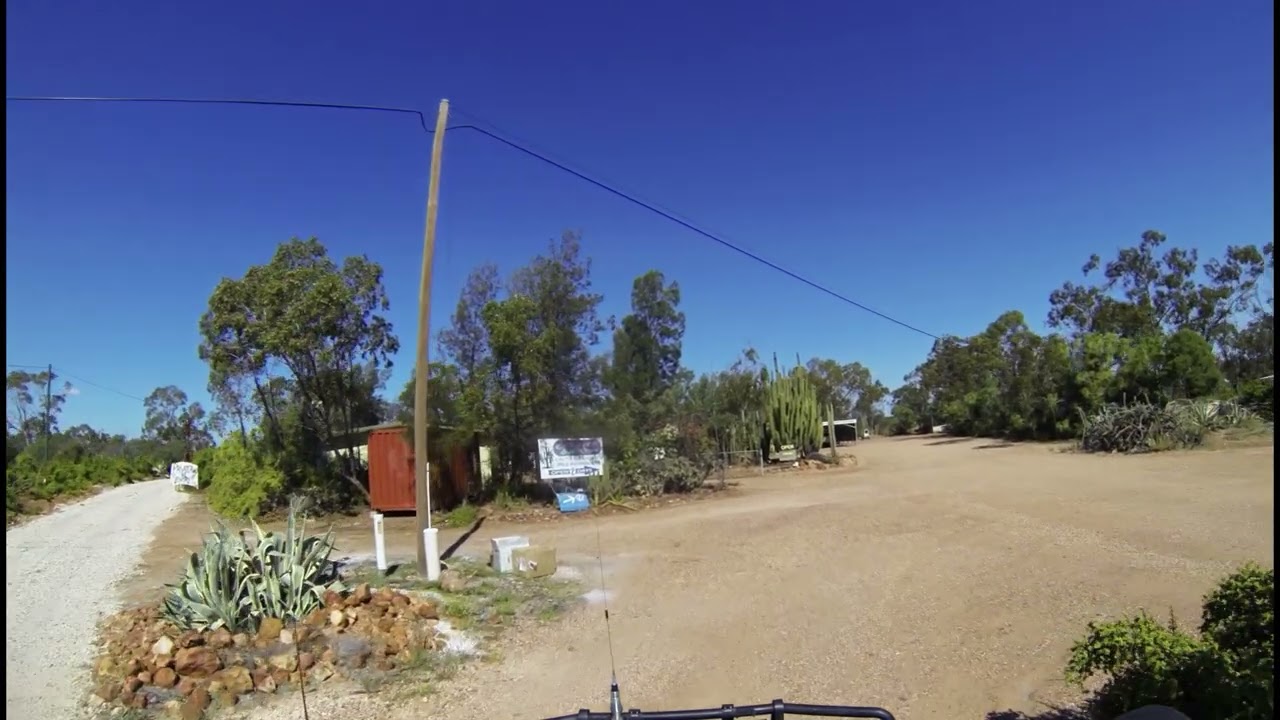 Video 812 Lightning Ridge - Blue Car Door Tour