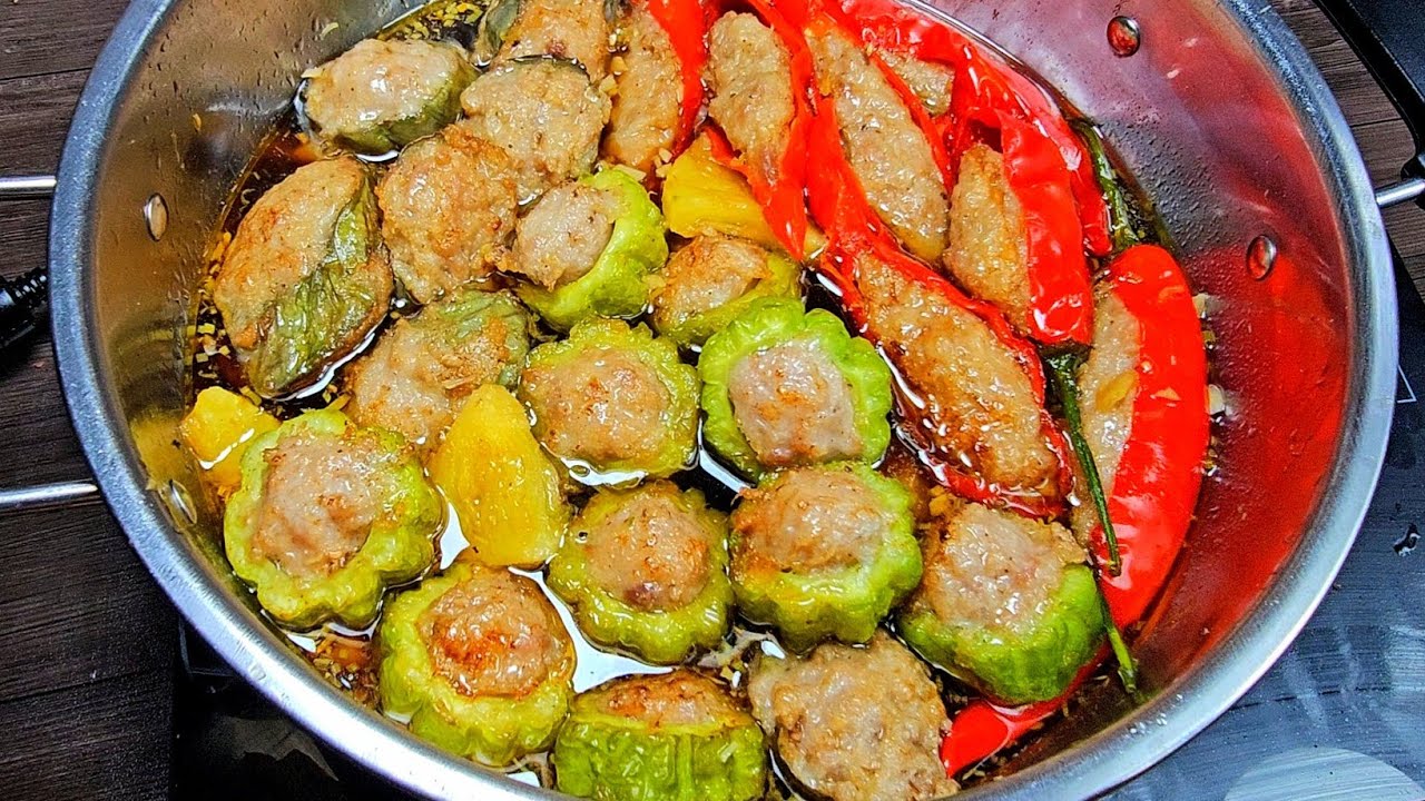 Cách làm KHỔ QUA CÀ ỚT kho nước tương món ngon cho bữa cơm gia đình