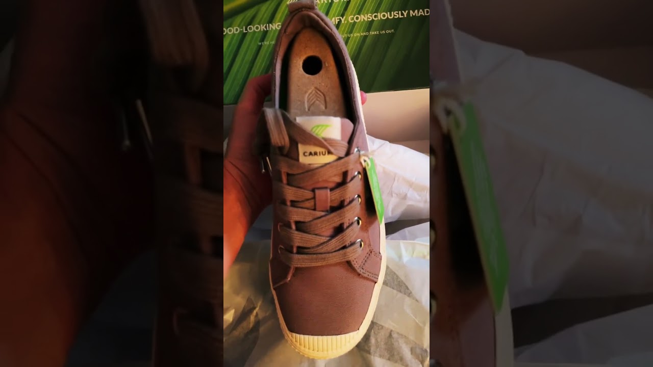 Cant wait to wear these sustainable Sneakers from Cariuma #cariuma #unboxing #cariumareviews#vegan